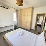 Wealthystays 3br Terrace Bbq With Pool וילה