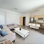 Villa Wealthystays 3br Terrace Bbq With Pool
