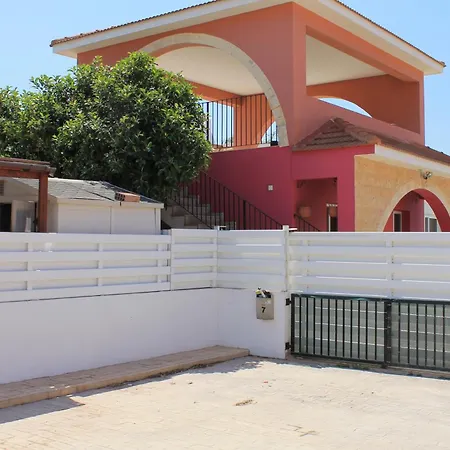 Wealthystays 3br Terrace Bbq With Pool *
