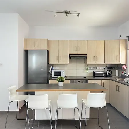 Wealthystays 3br Terrace Bbq With Pool * Liopetri