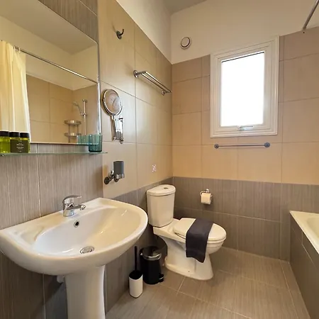 Villa Wealthystays 3br Terrace Bbq With Pool