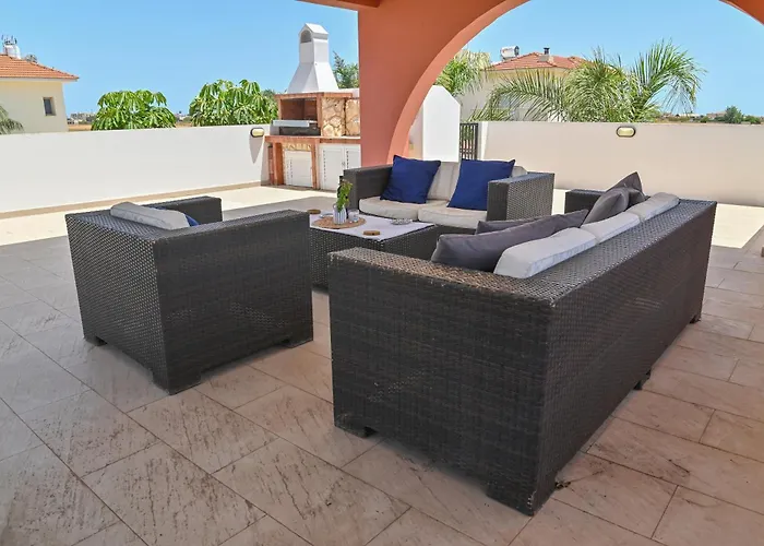 Vila Wealthystays 3br Terrace Bbq With Pool *