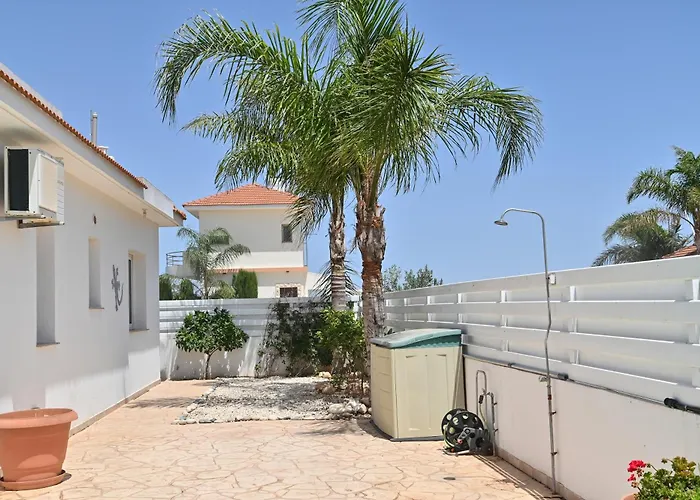 Wealthystays 3br Terrace Bbq With Pool *