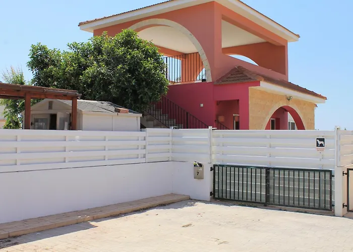 Wealthystays 3br Terrace Bbq With Pool *