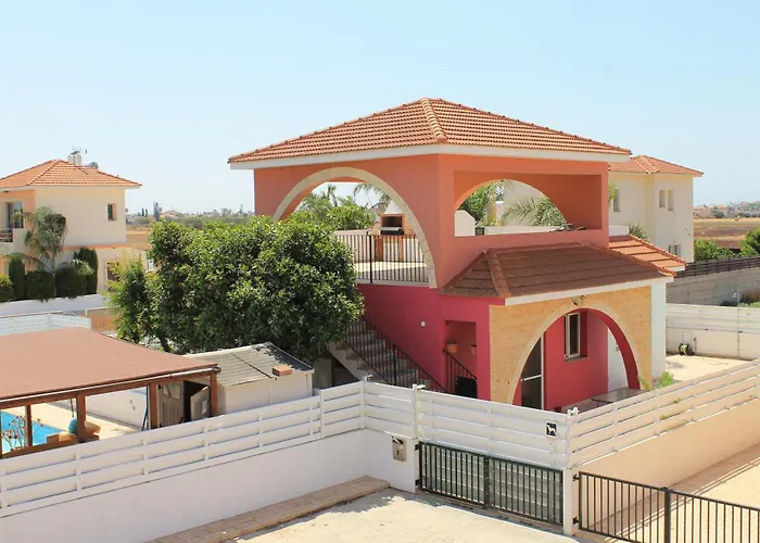 Wealthystays 3br Terrace Bbq With Pool * Liopetri
