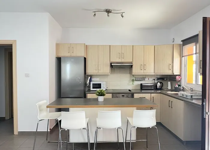 Wealthystays 3br Terrace Bbq With Pool * Liopetri