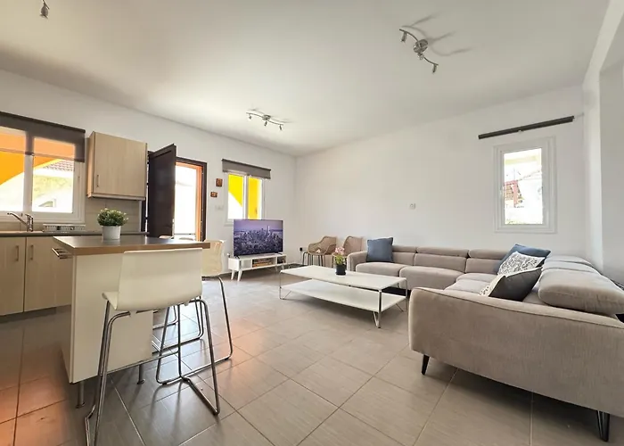 Vila Wealthystays 3br Terrace Bbq With Pool *